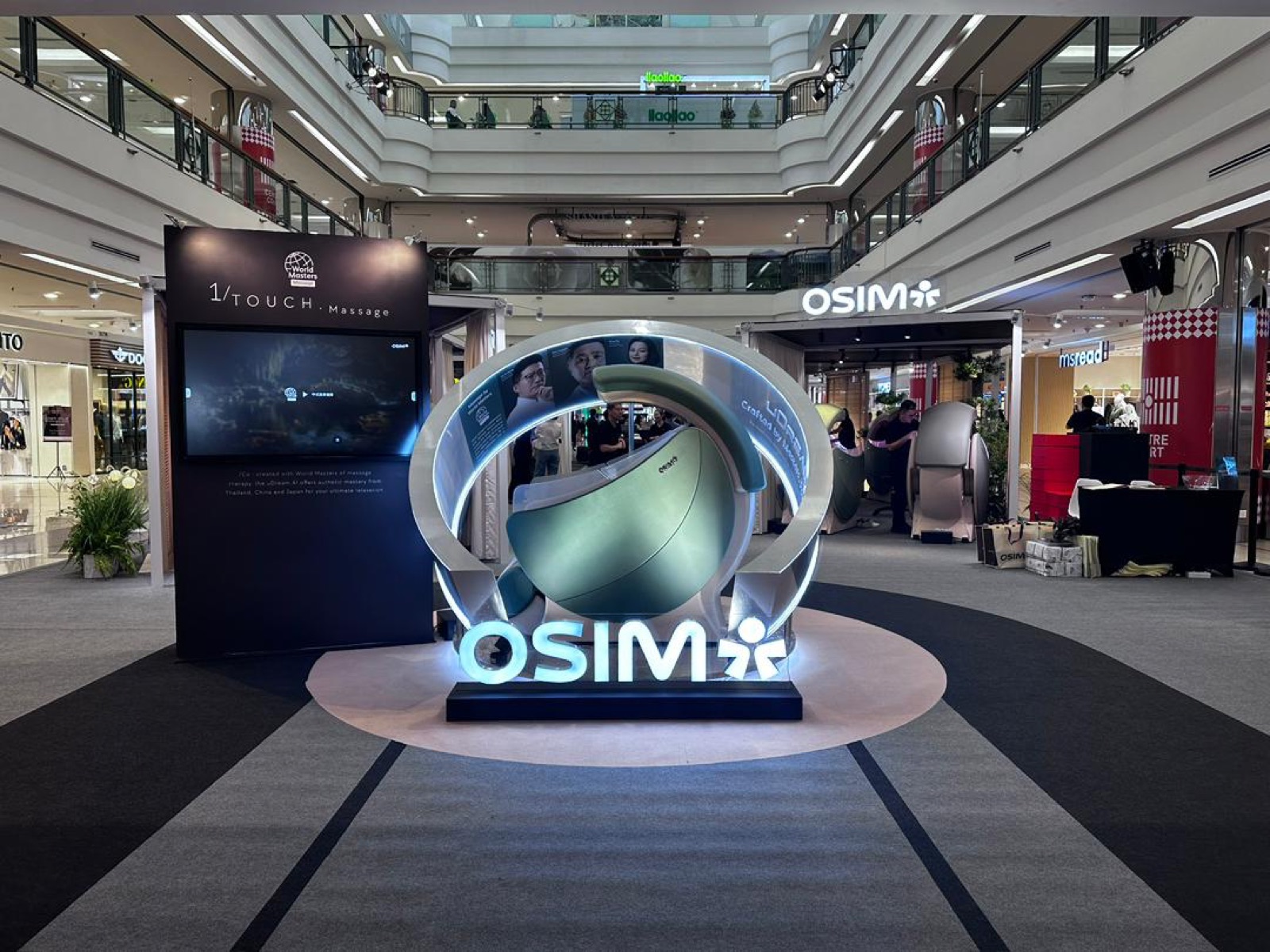 OSIM uDream launch display and branded environment